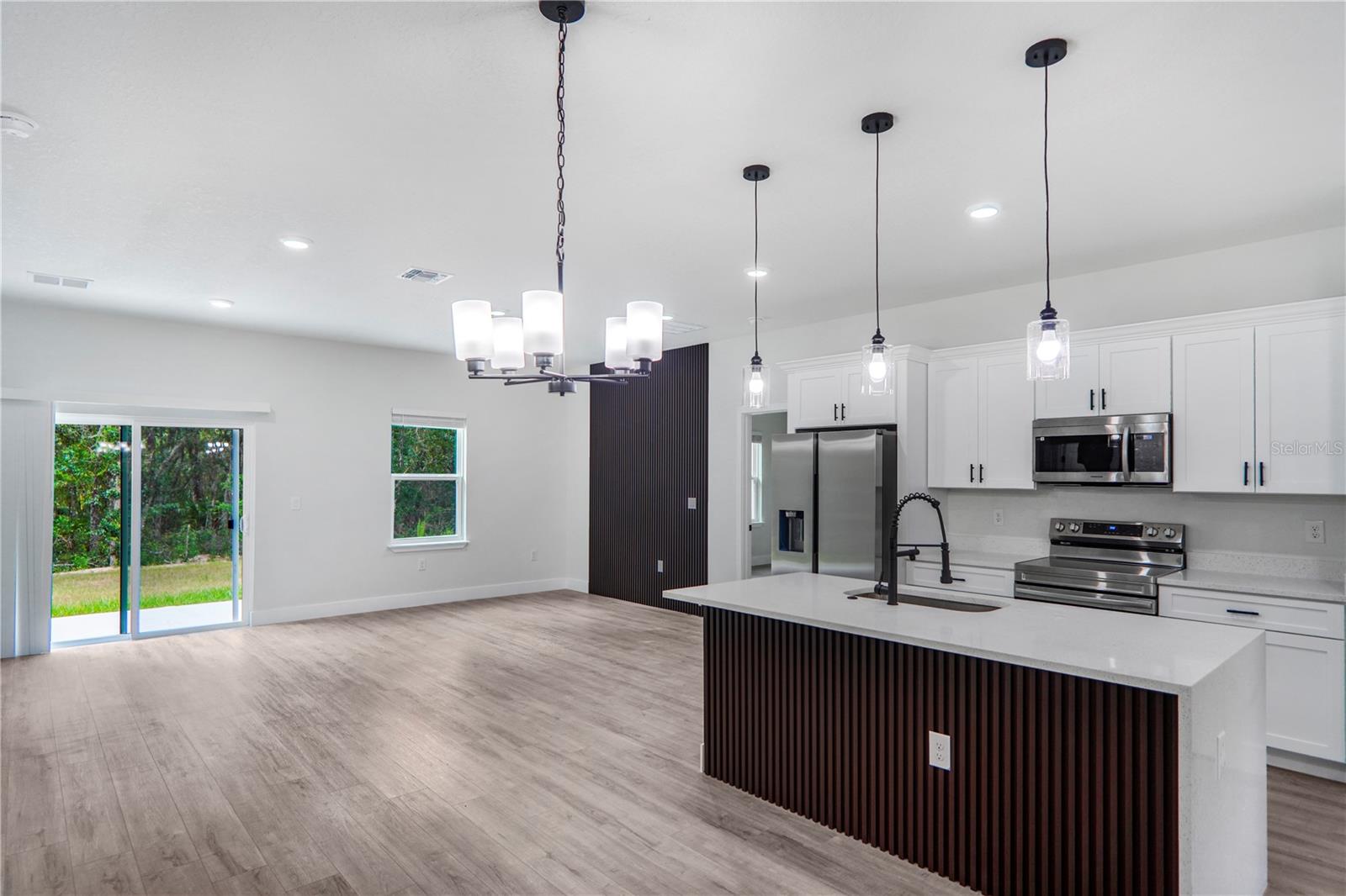 1932 W ADELIA PLACE