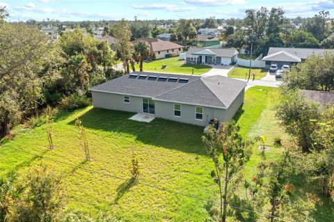 A home in PORT CHARLOTTE