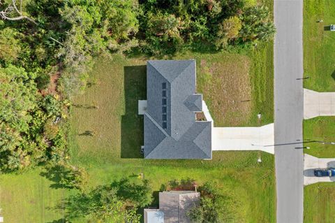 A home in PORT CHARLOTTE