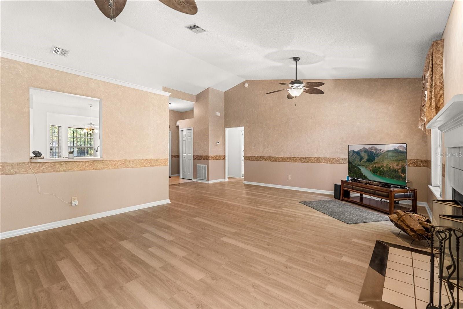 4371 VESTAWOOD COURT