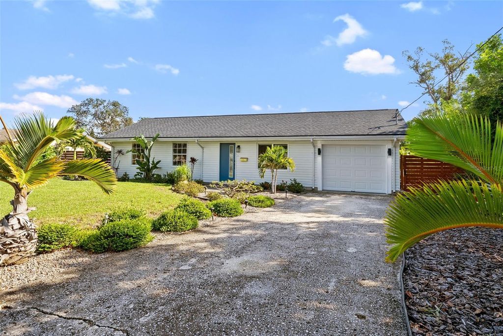 Photo of 1110 Asturia Way S, St Petersburg, FL 33705 (MLS # TB8435817)