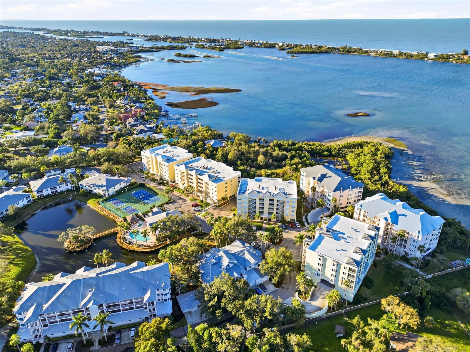 BAYPOINTE VISTA 1 - Residential