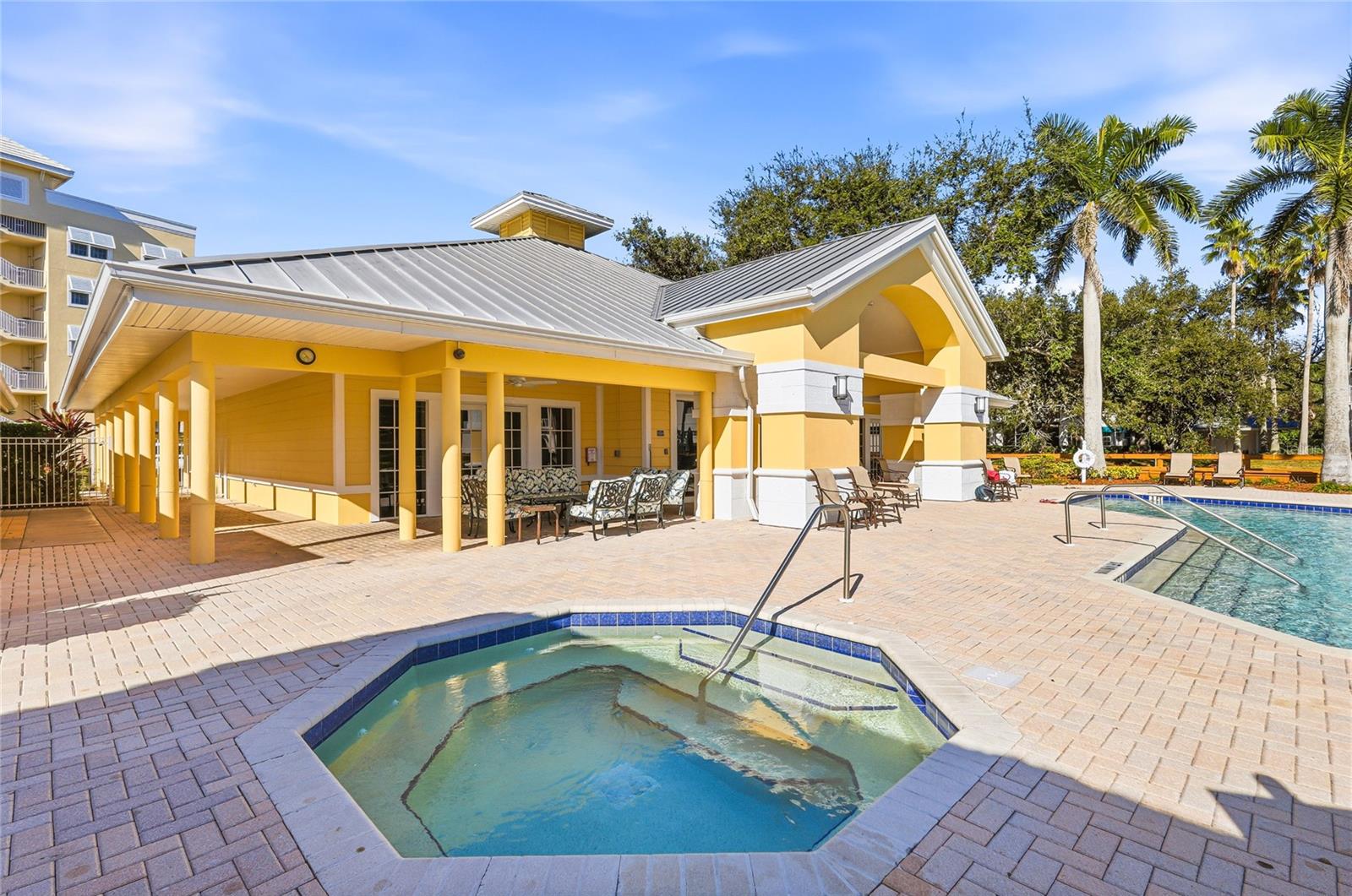 BAYPOINTE VISTA 1 - Residential