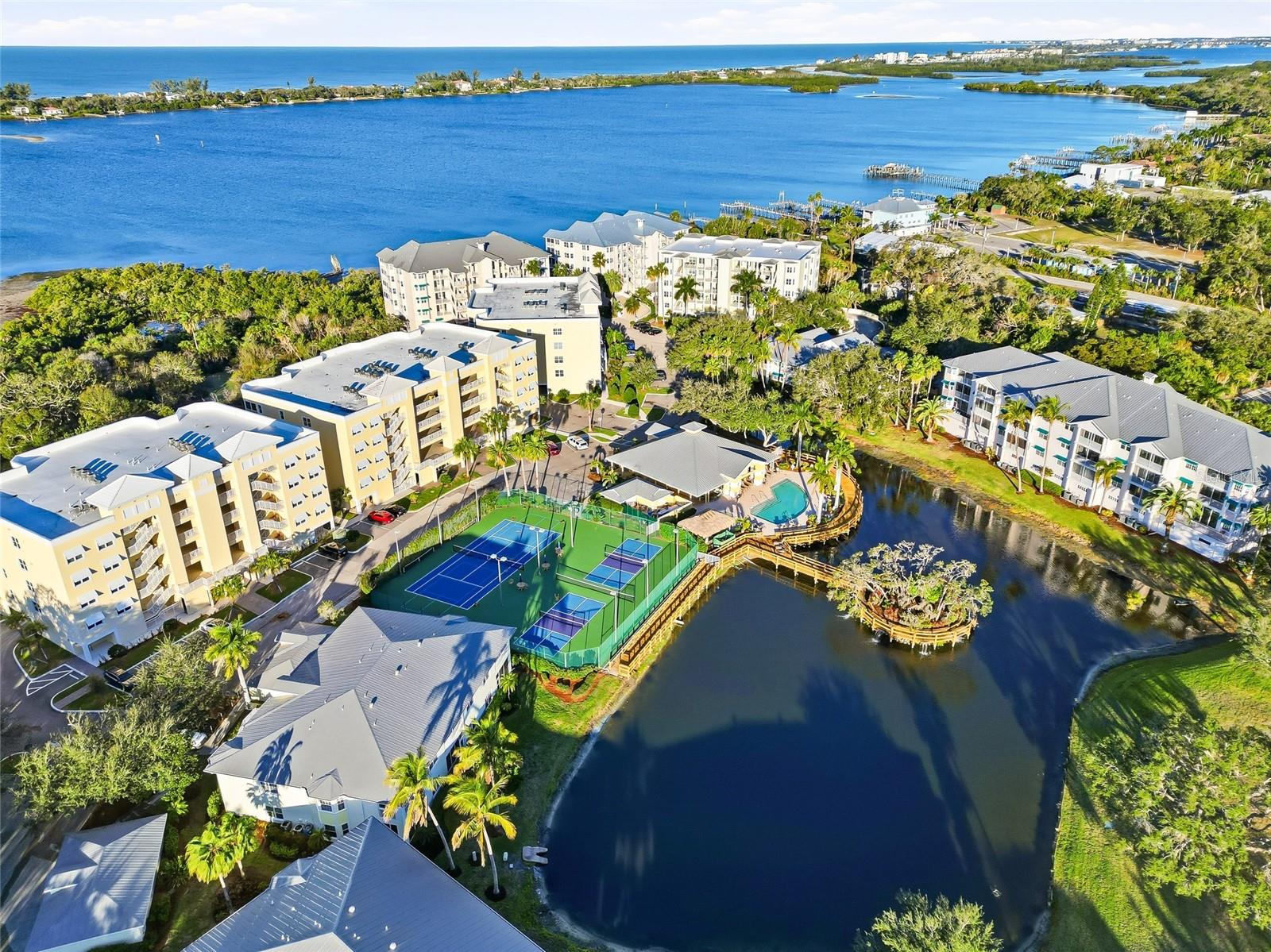 BAYPOINTE VISTA 1 - Residential