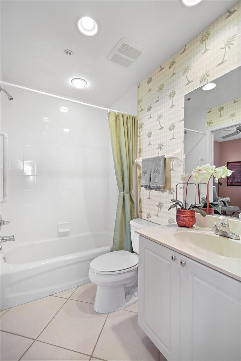 BAYPOINTE VISTA 1 - Residential