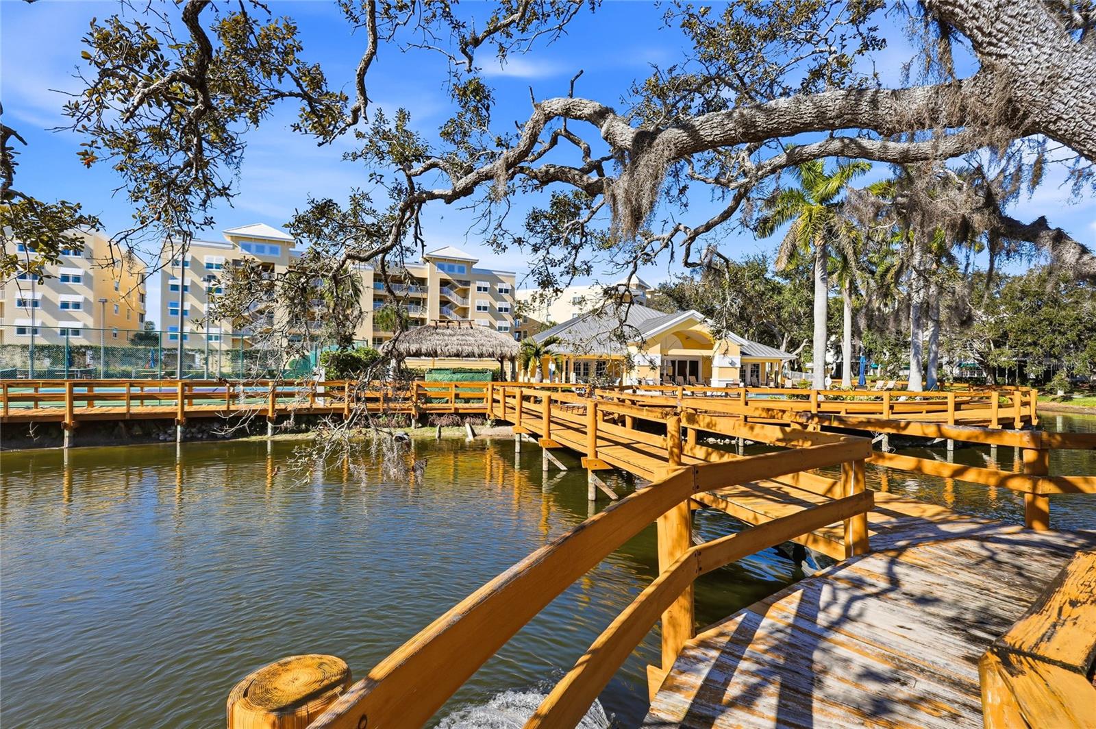 BAYPOINTE VISTA 1 - Residential