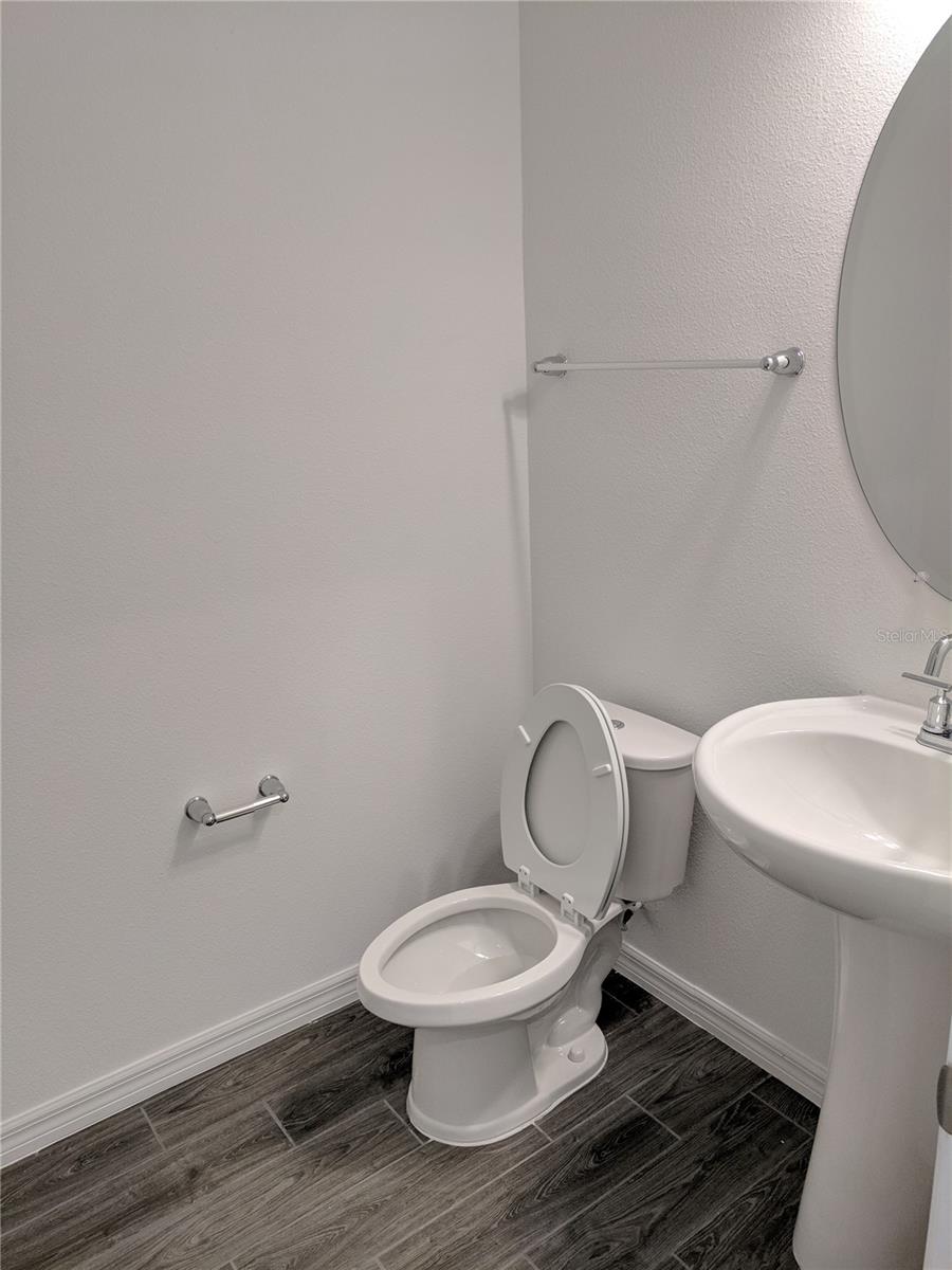 ARBORS/MDW WOODS - Residential Lease