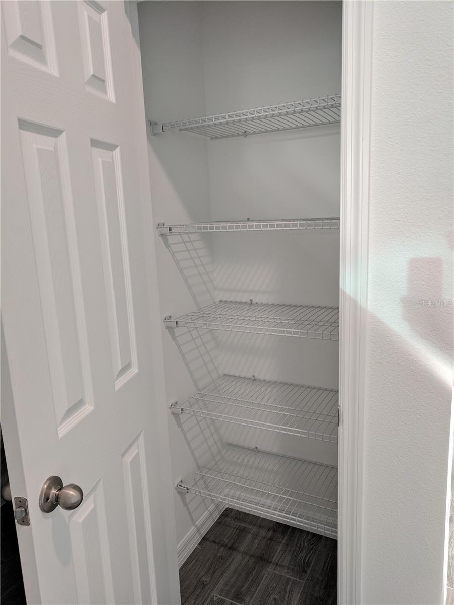 ARBORS/MDW WOODS - Residential Lease