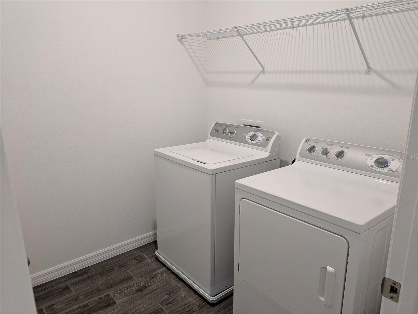 ARBORS/MDW WOODS - Residential Lease