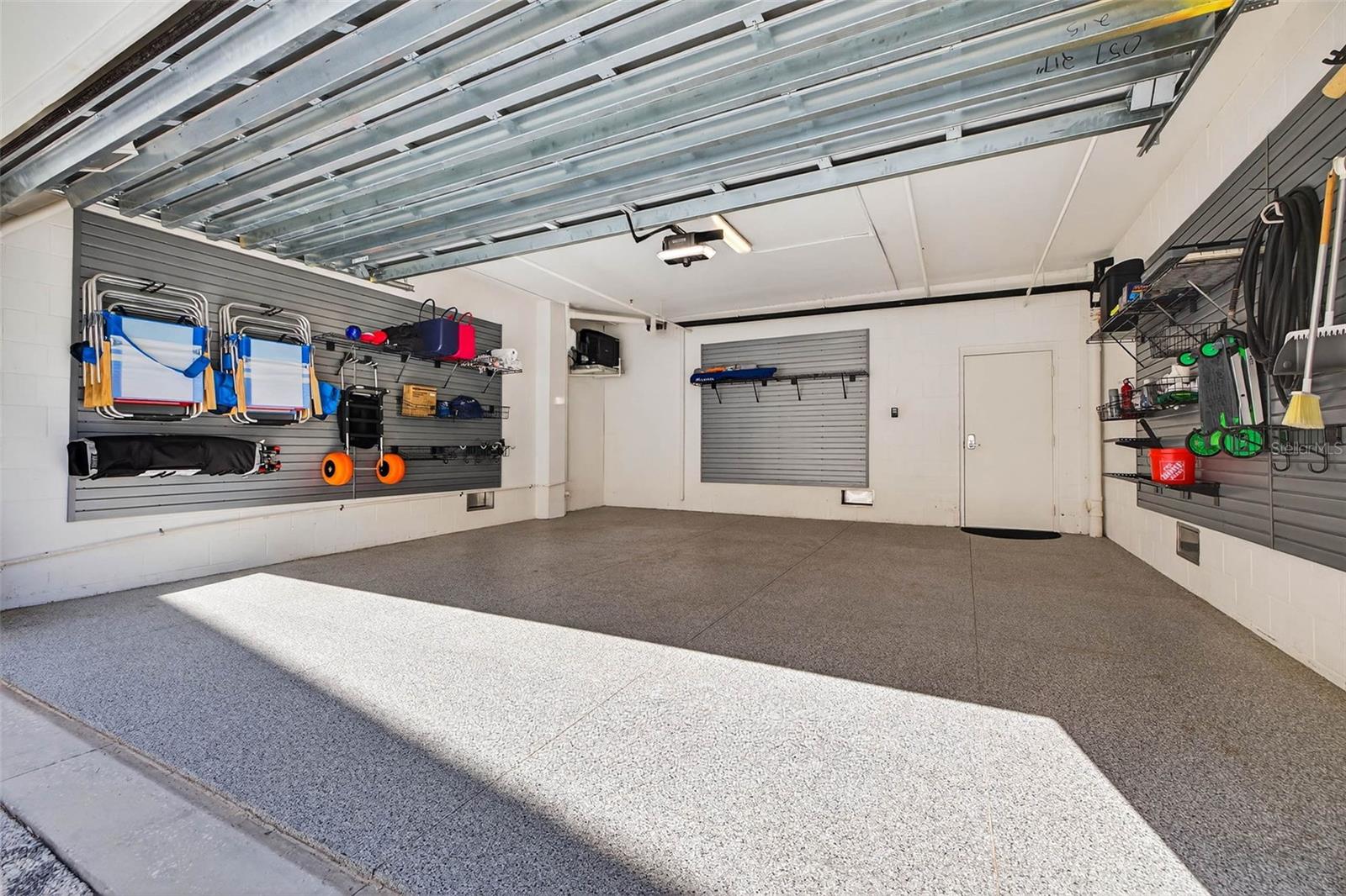 ONELLA CONDO - Residential