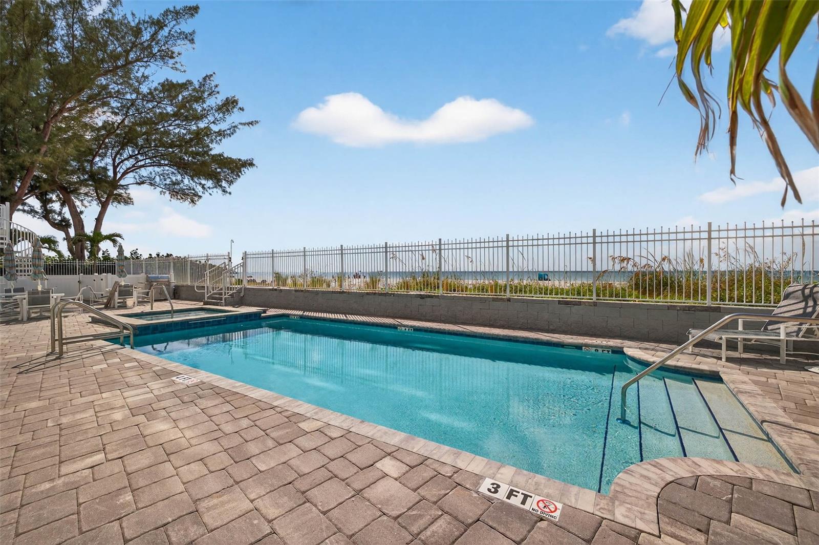 ONELLA CONDO - Residential