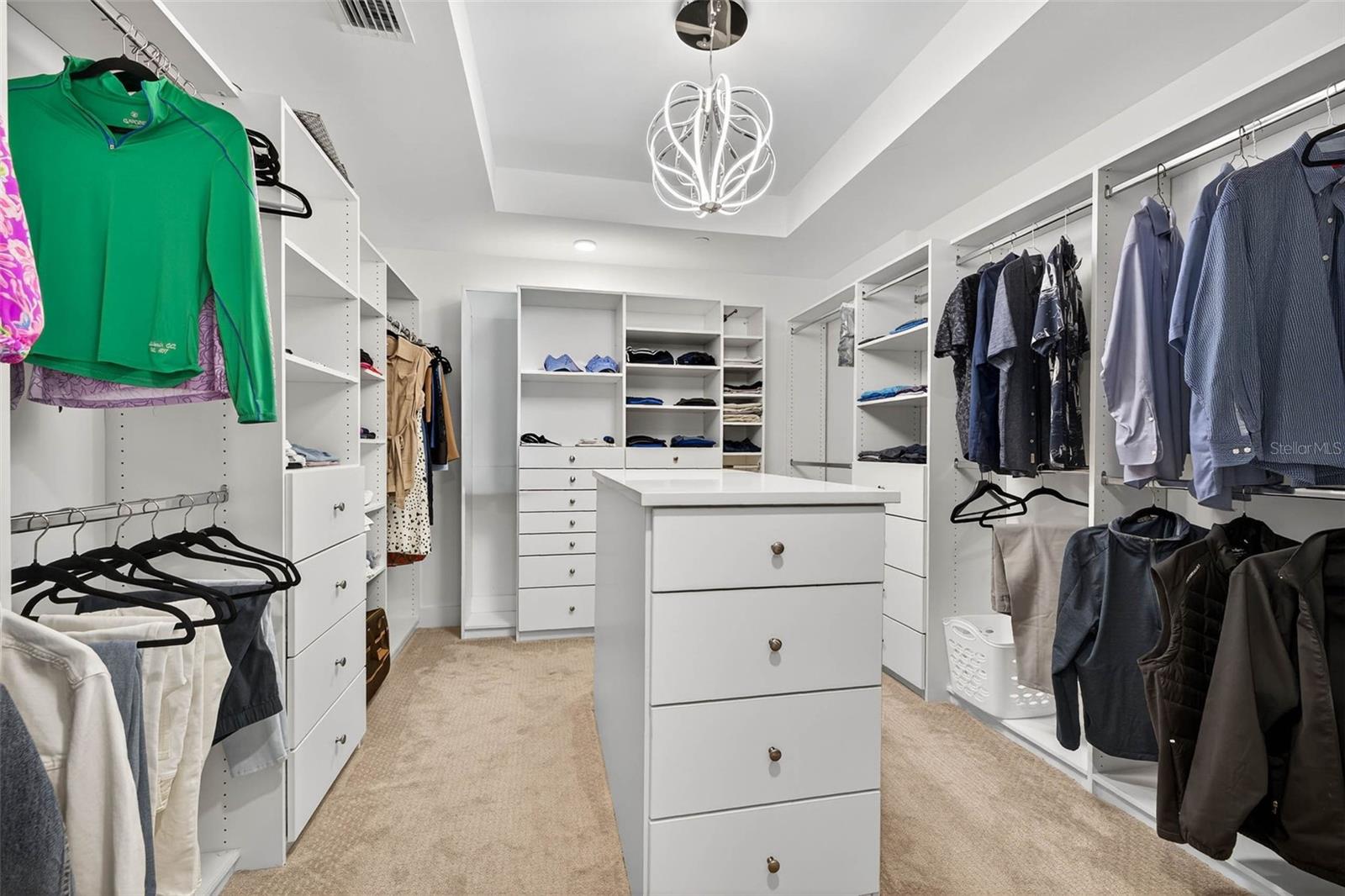 ONELLA CONDO - Residential