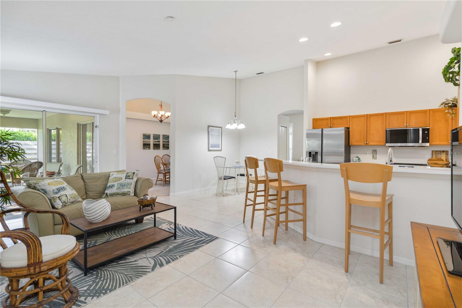 GROVE POINTE - Residential