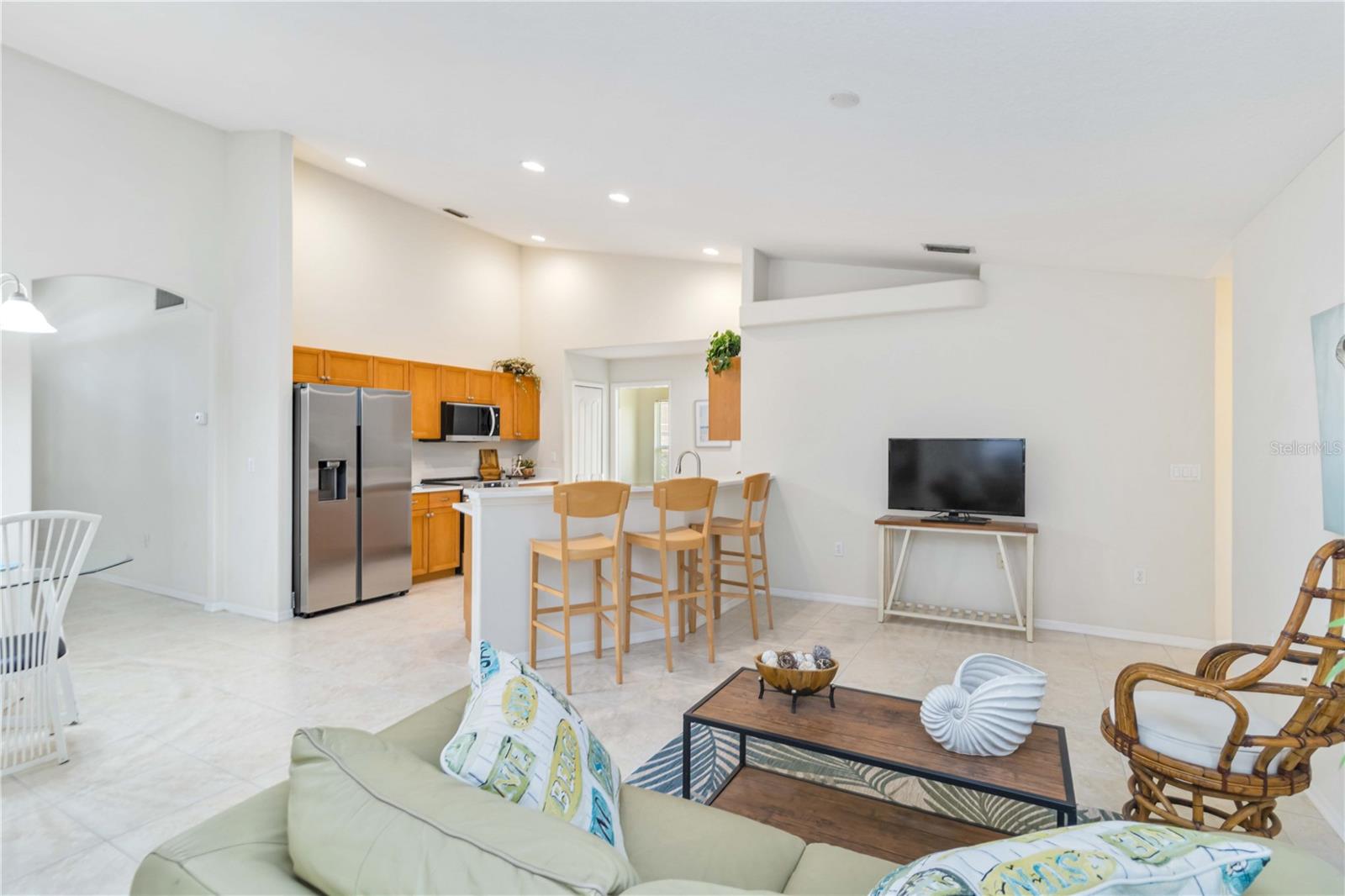 GROVE POINTE - Residential