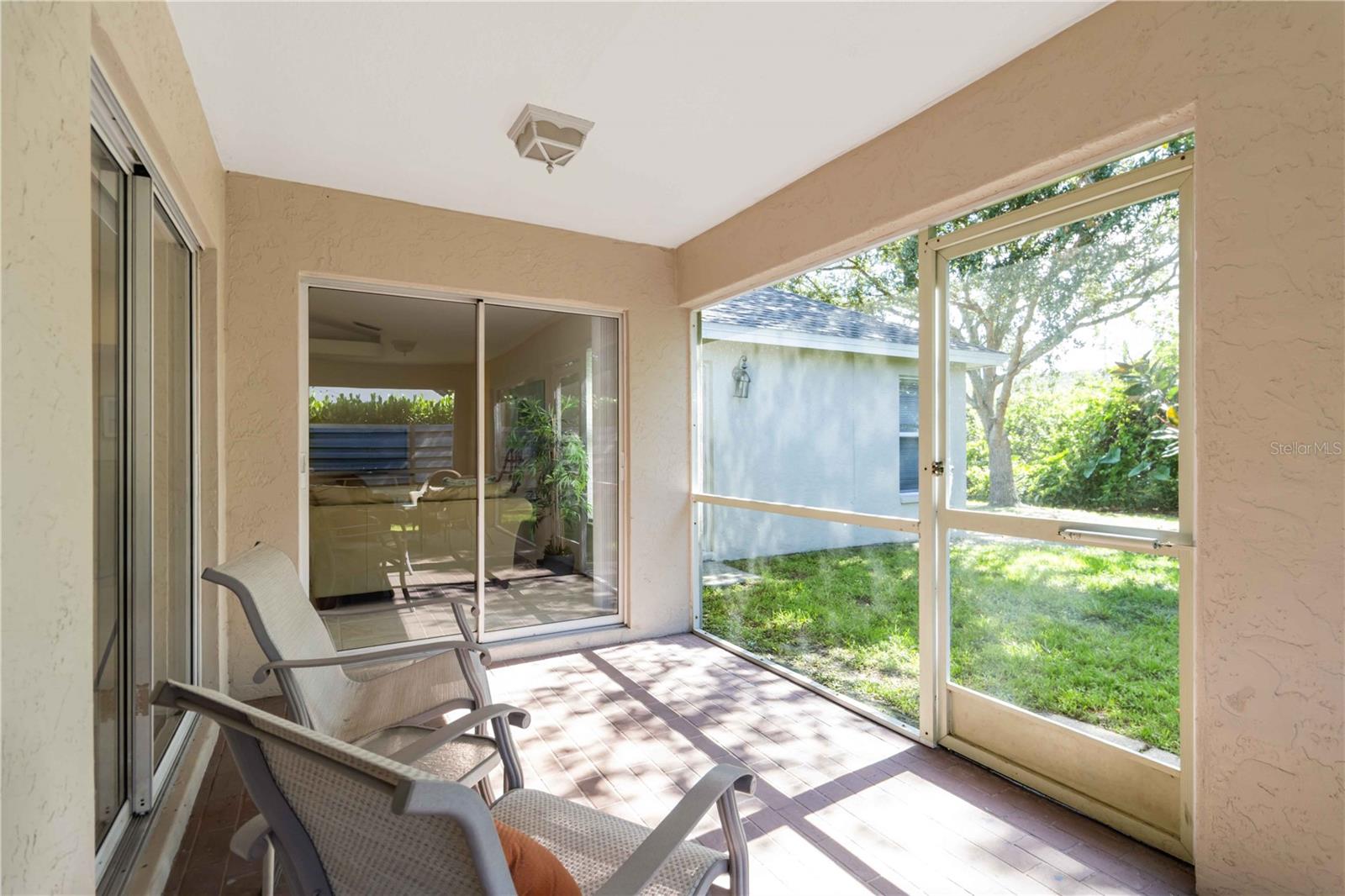 GROVE POINTE - Residential