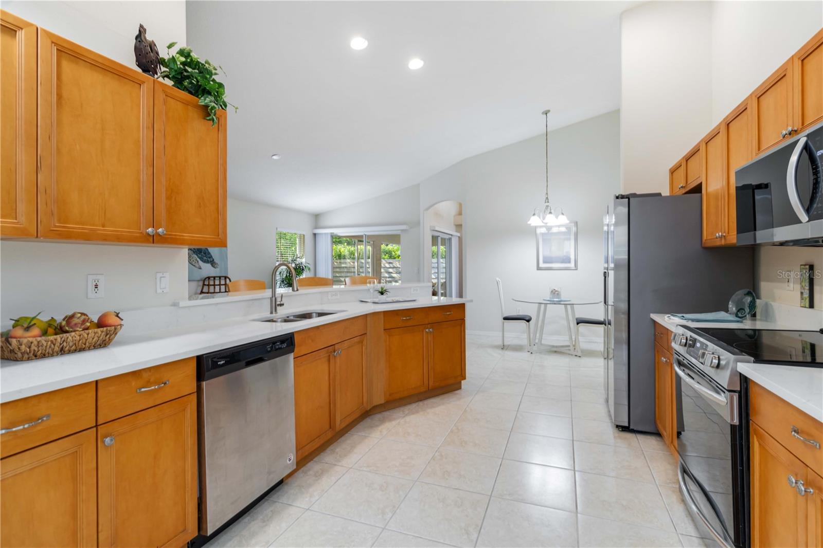 GROVE POINTE - Residential