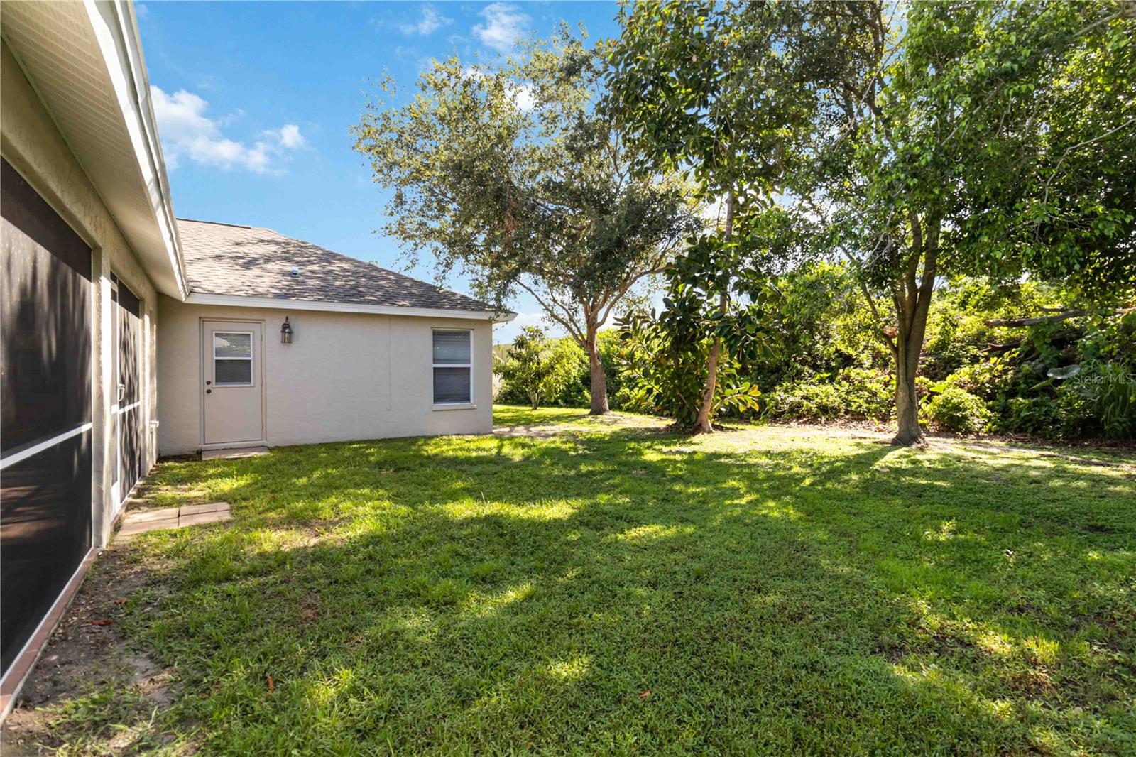 GROVE POINTE - Residential