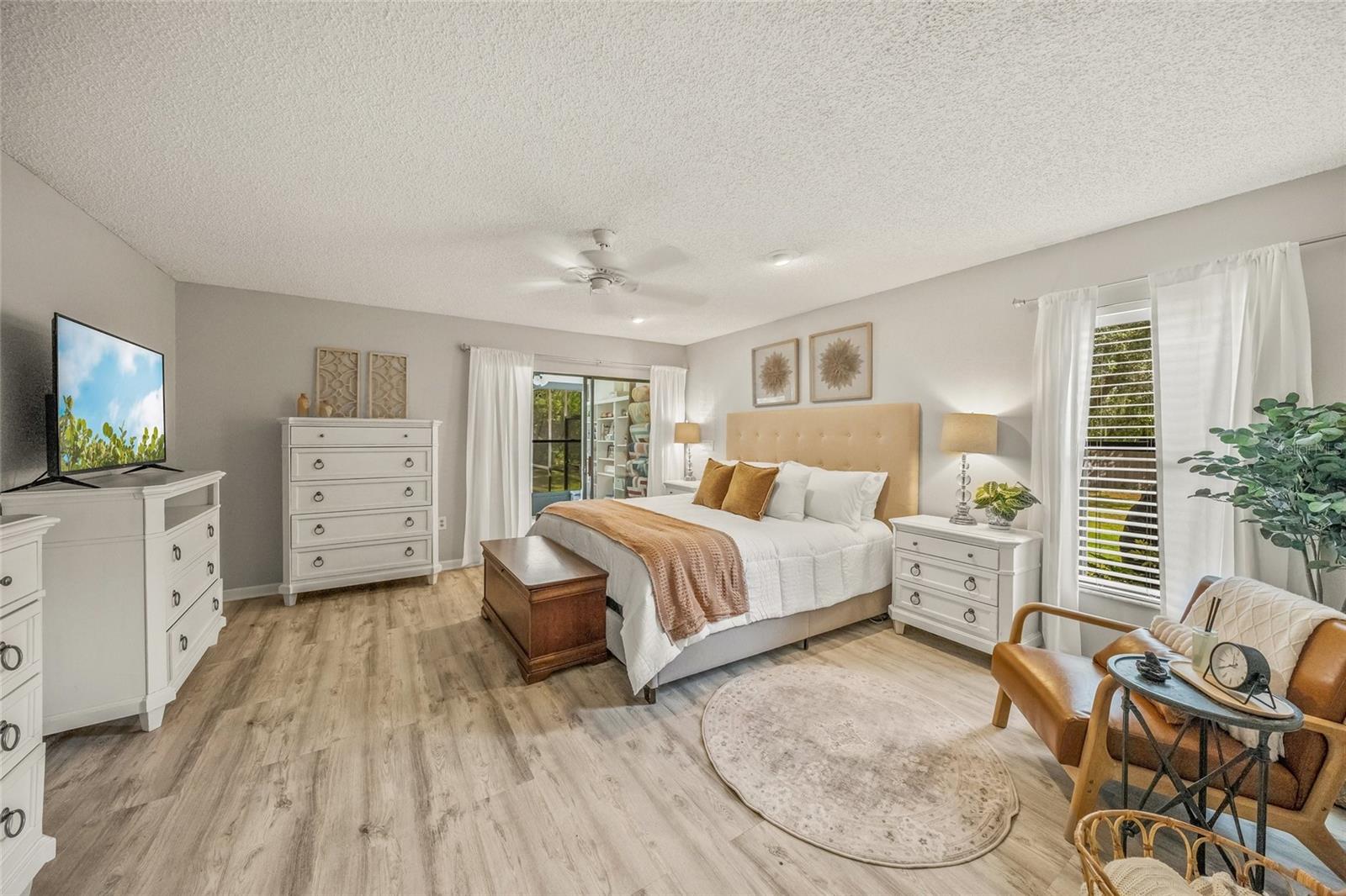 HIDDEN OAKS ESTATES - Residential