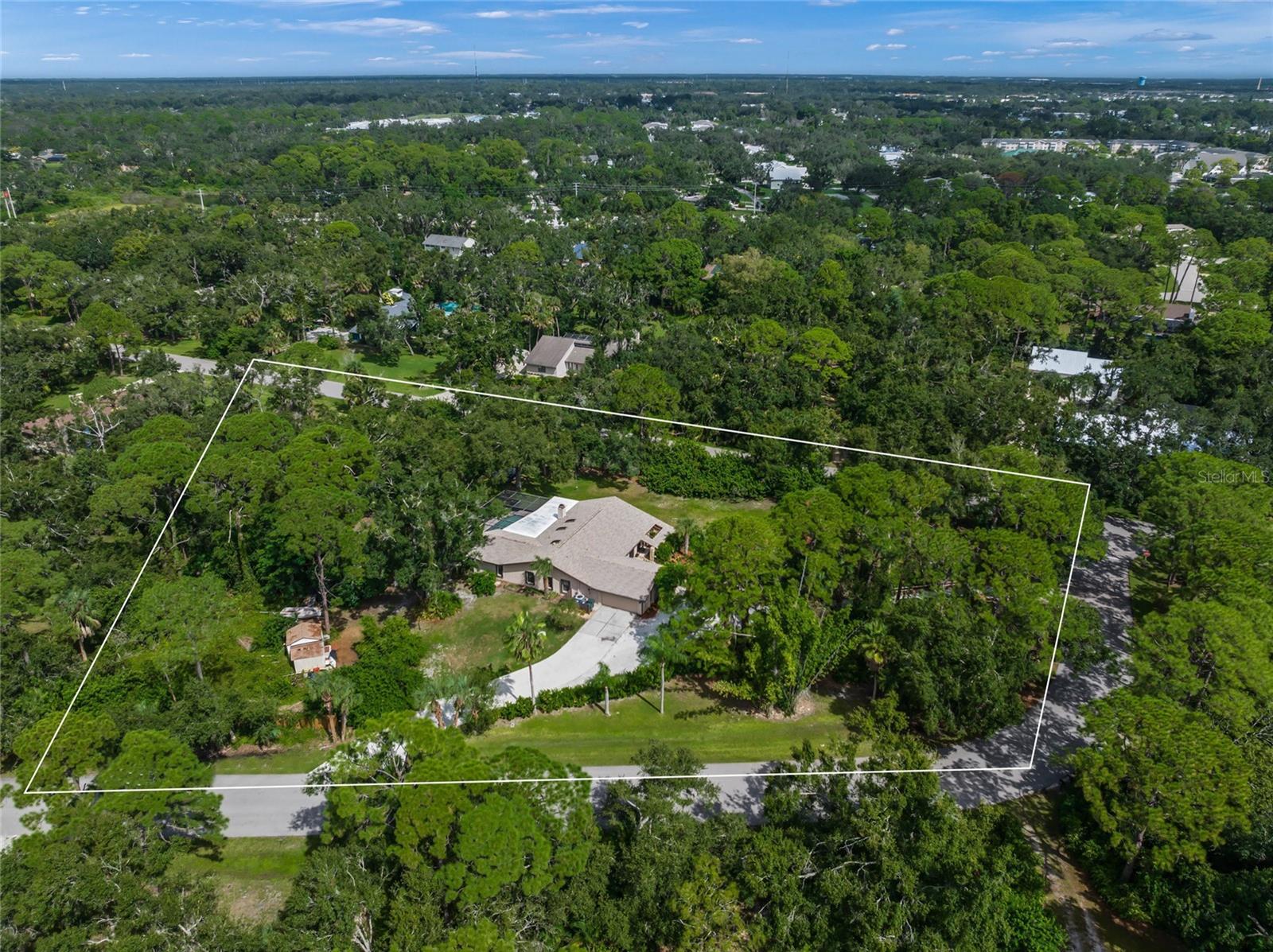 HIDDEN OAKS ESTATES - Residential