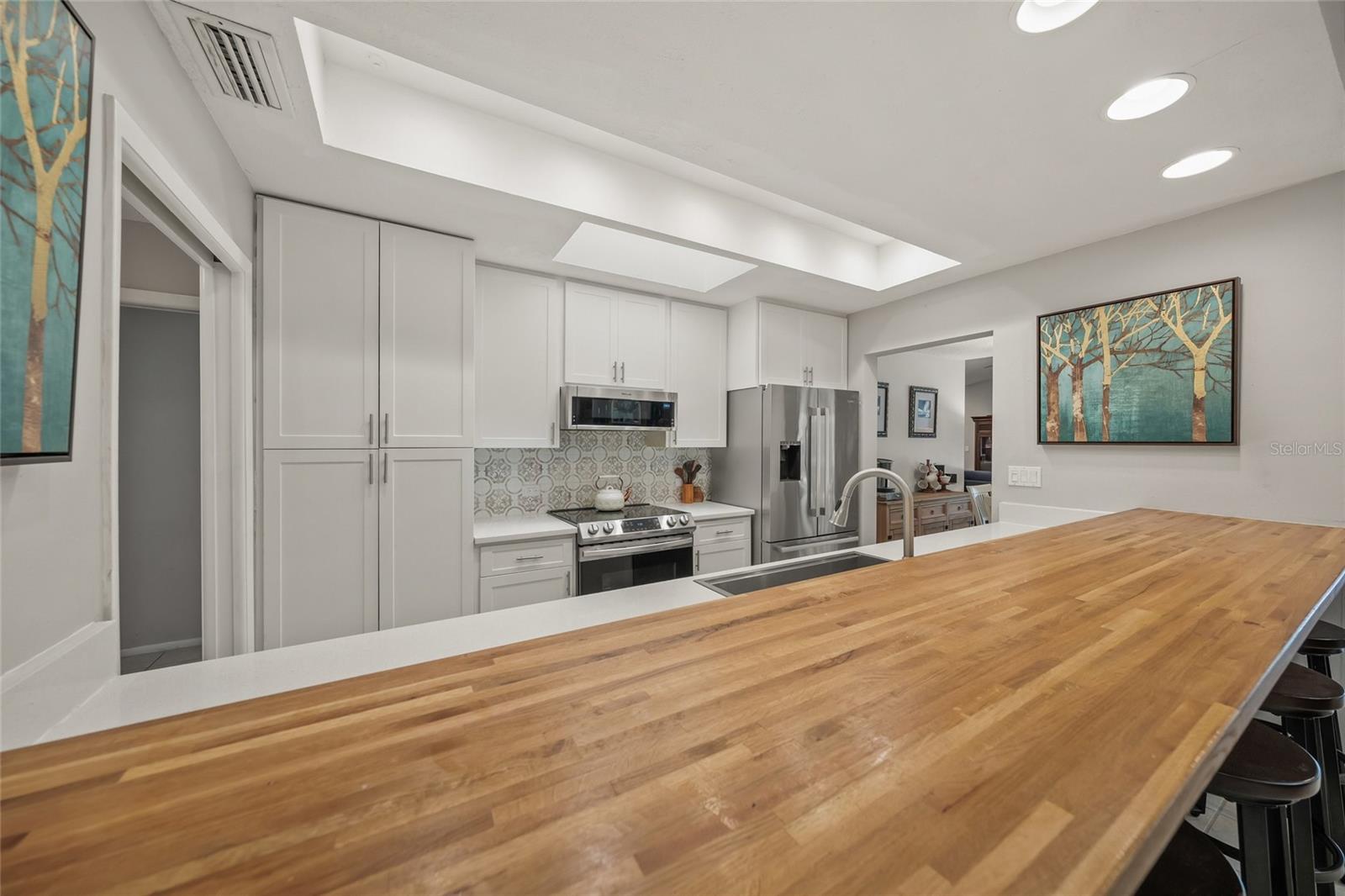 HIDDEN OAKS ESTATES - Residential