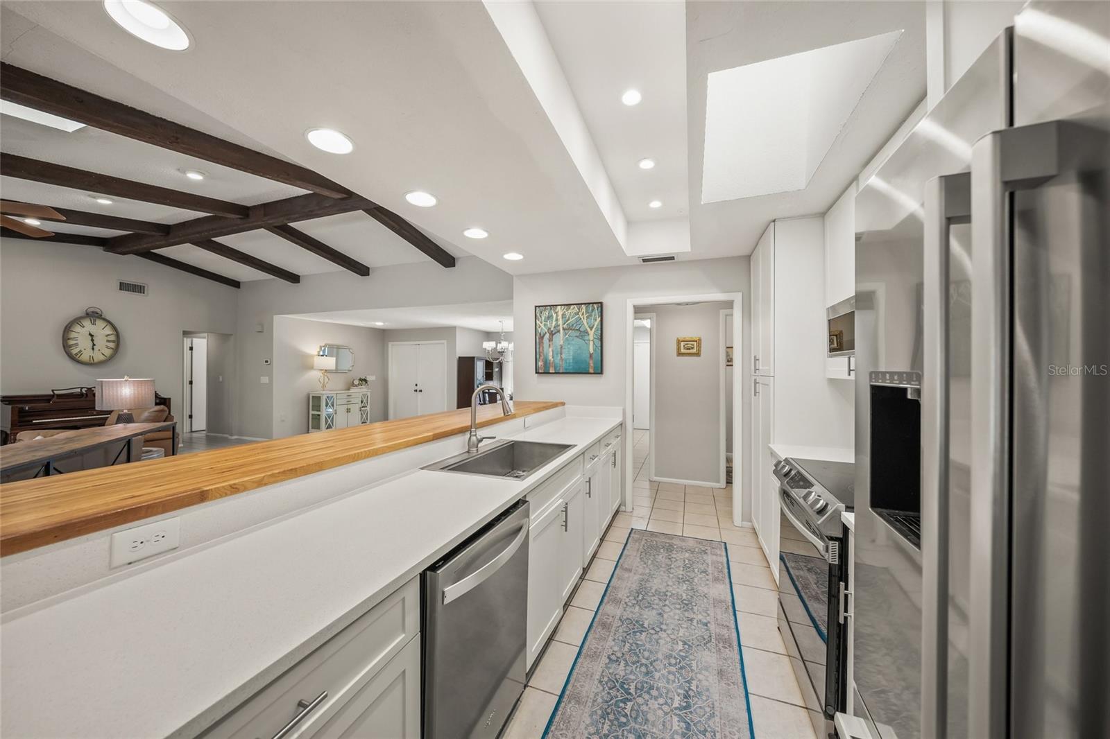 HIDDEN OAKS ESTATES - Residential