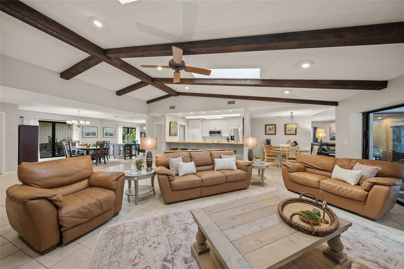 HIDDEN OAKS ESTATES - Residential