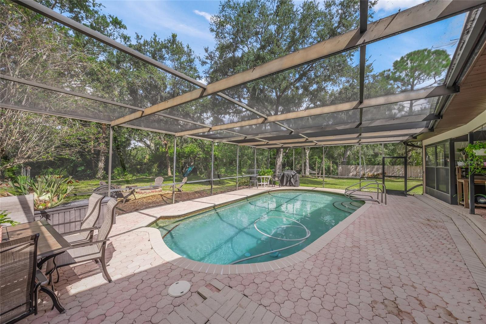 HIDDEN OAKS ESTATES - Residential