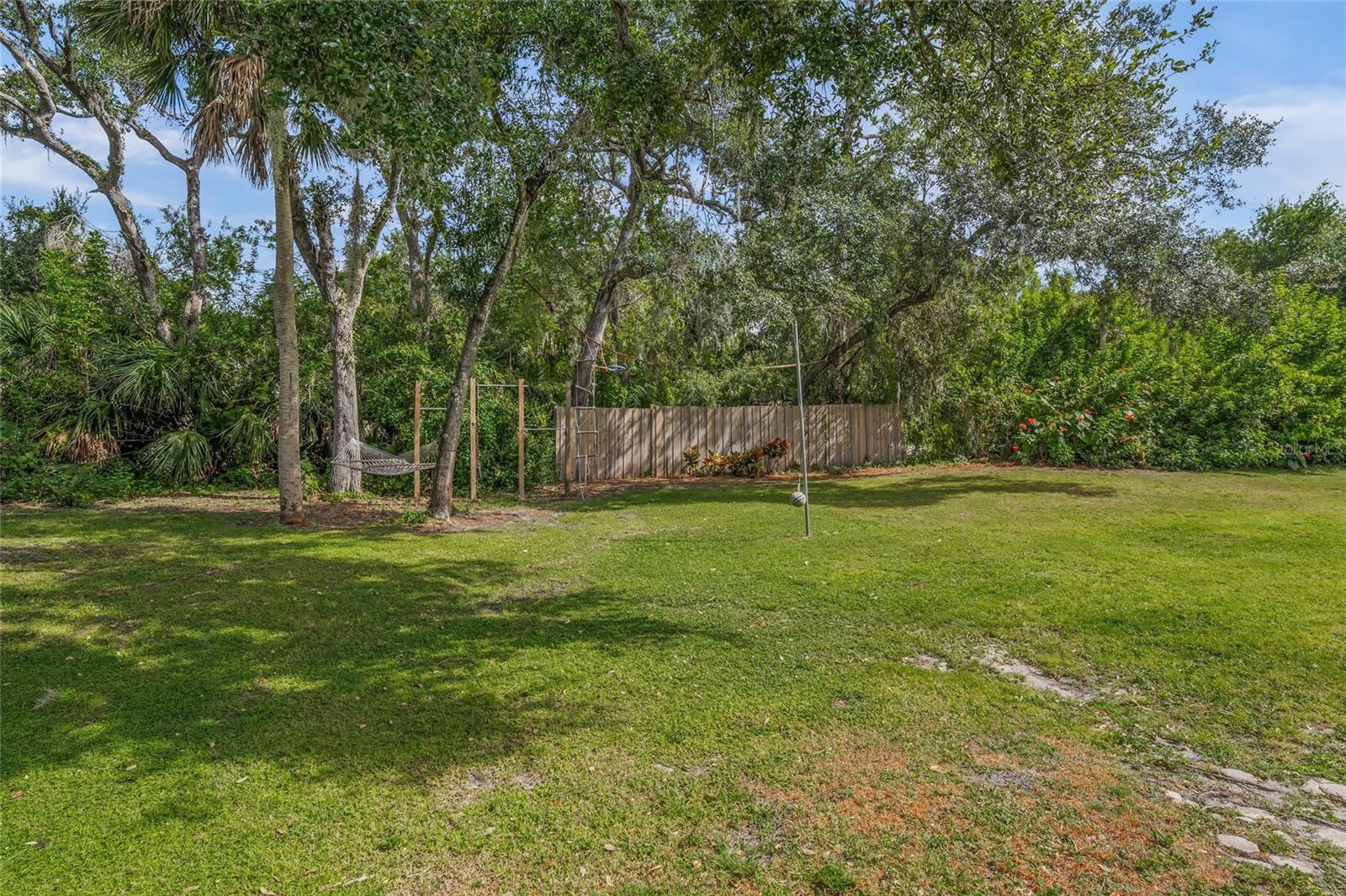 HIDDEN OAKS ESTATES - Residential