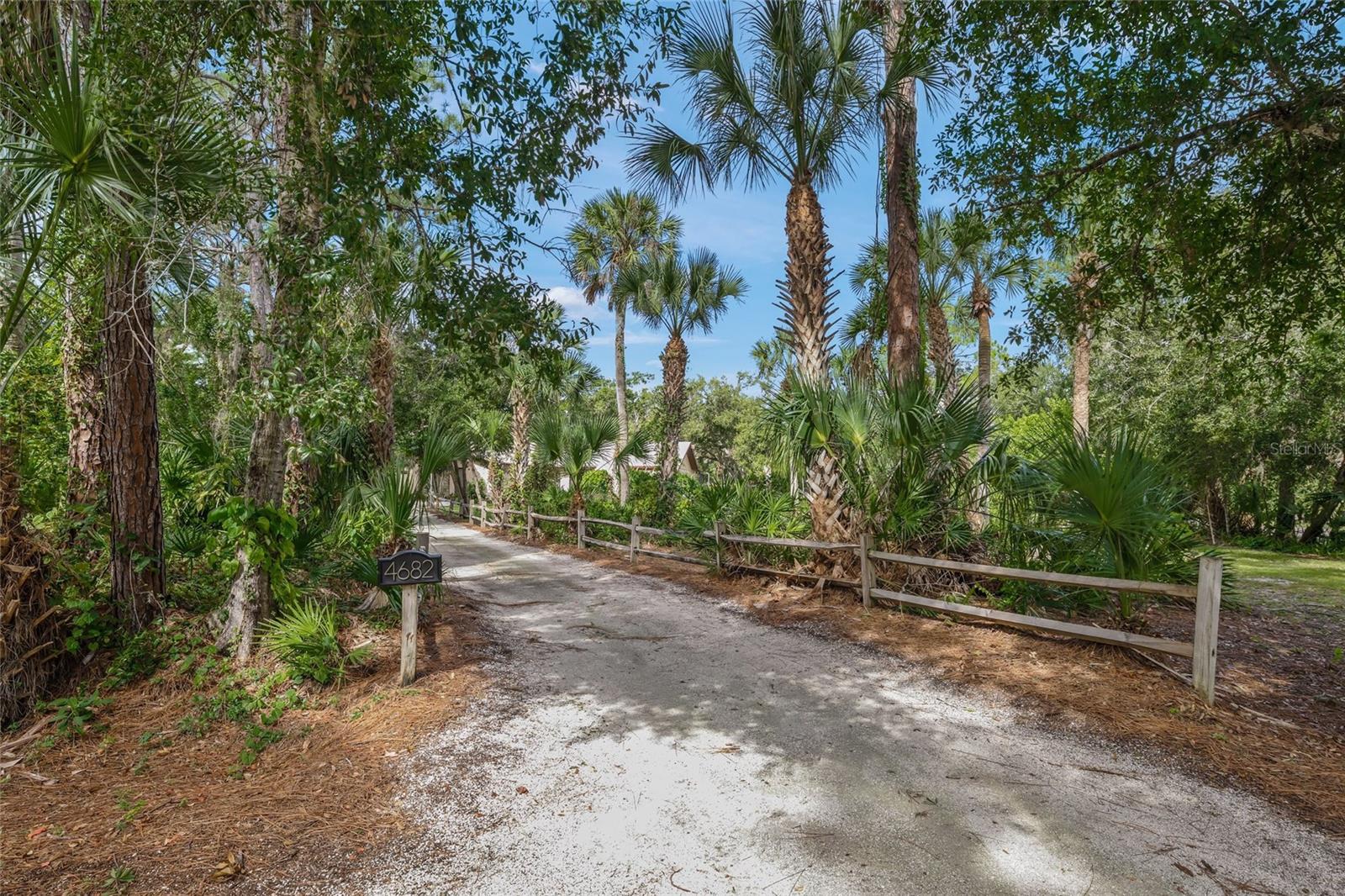 HIDDEN OAKS ESTATES - Residential