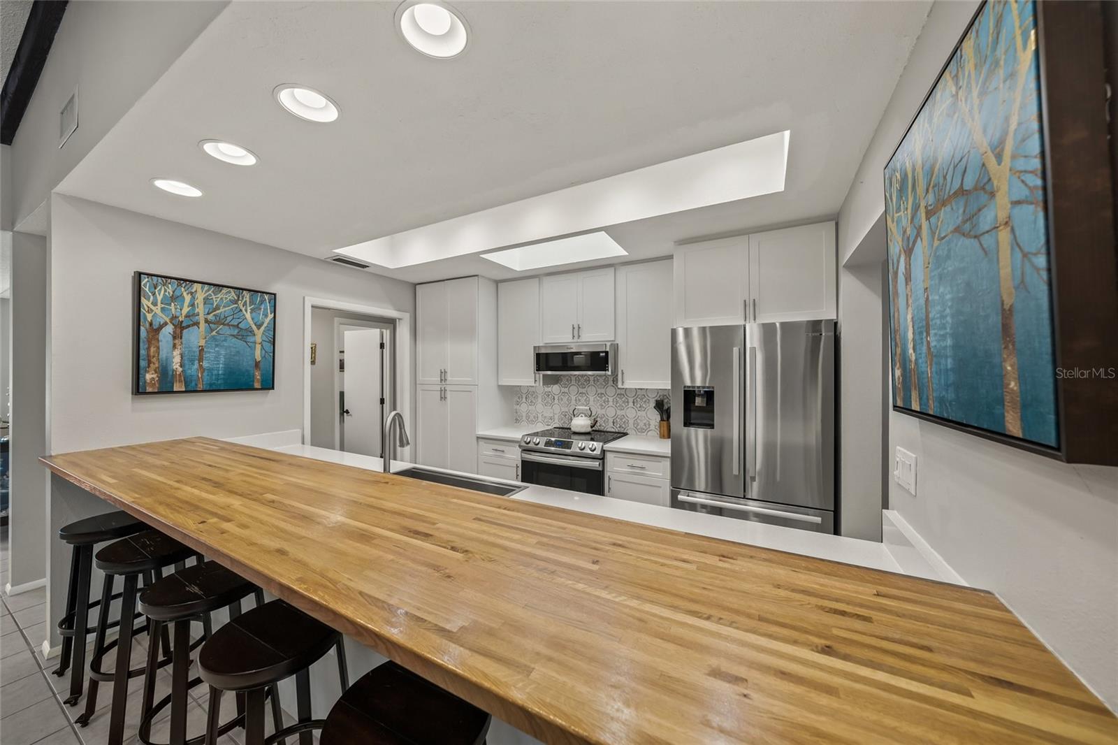 HIDDEN OAKS ESTATES - Residential