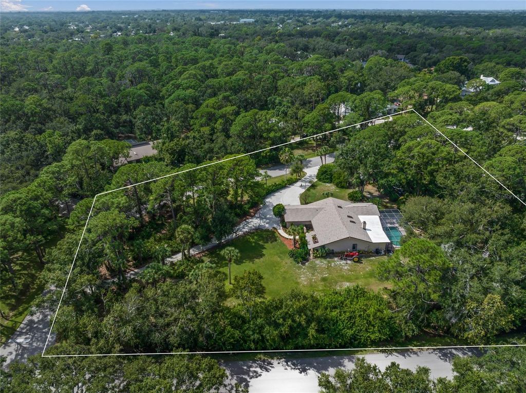 Photo of 4682 Stone Ridge Trail, Sarasota, FL 34232 (MLS # A4664798)