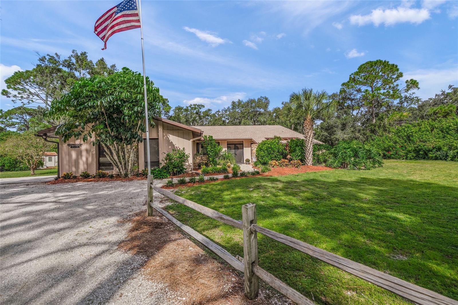 HIDDEN OAKS ESTATES - Residential