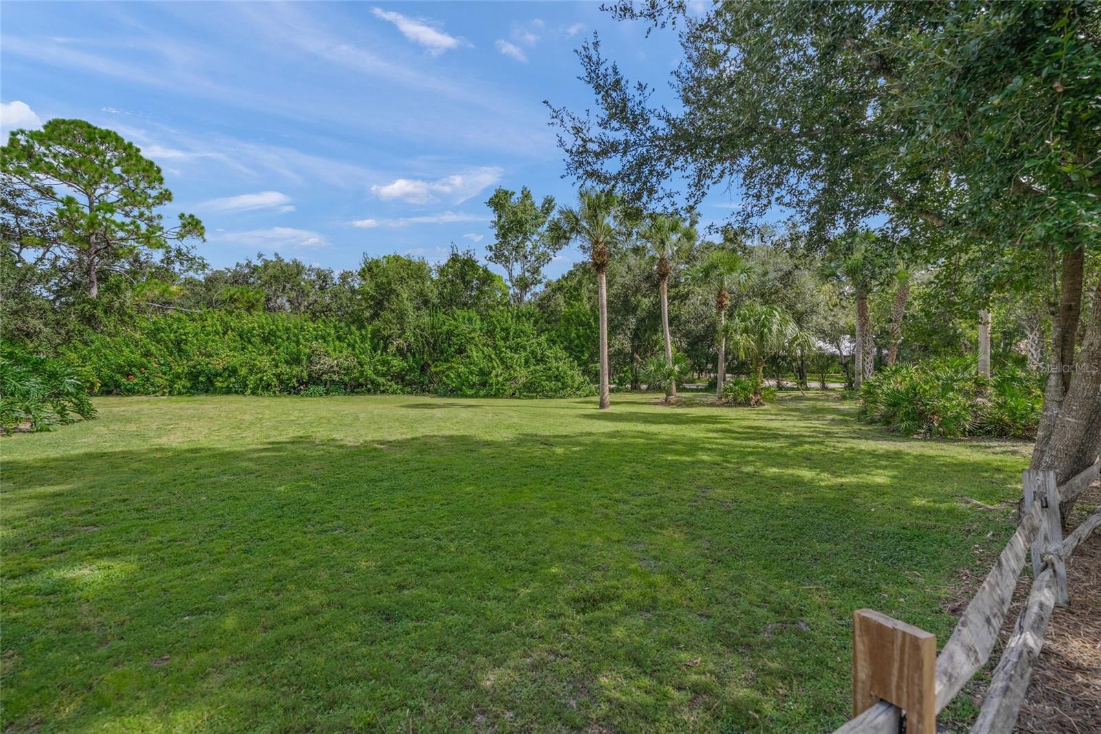 HIDDEN OAKS ESTATES - Residential