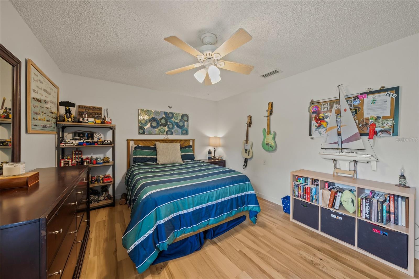 HIDDEN OAKS ESTATES - Residential