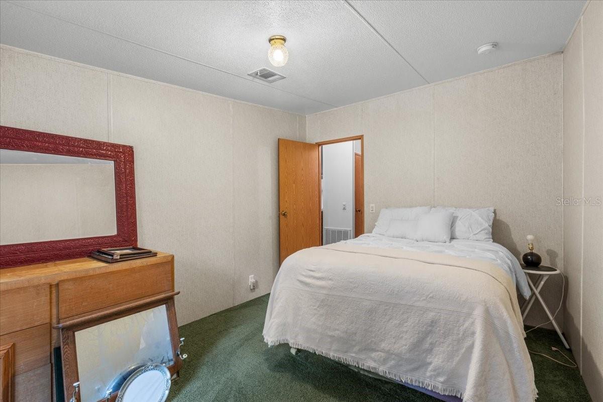 WOODS OF DIXIE - Residential