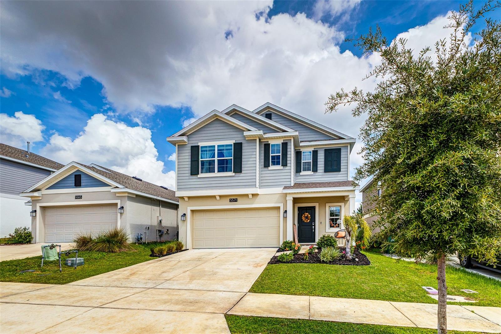 5571 BRAKEN FERN WAY