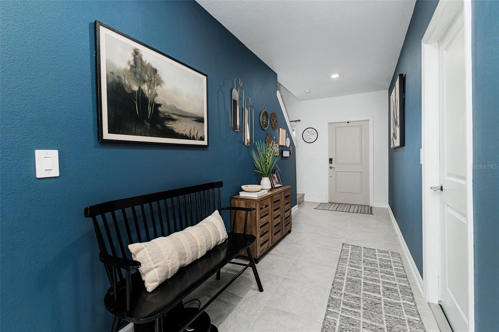 5571 BRAKEN FERN WAY