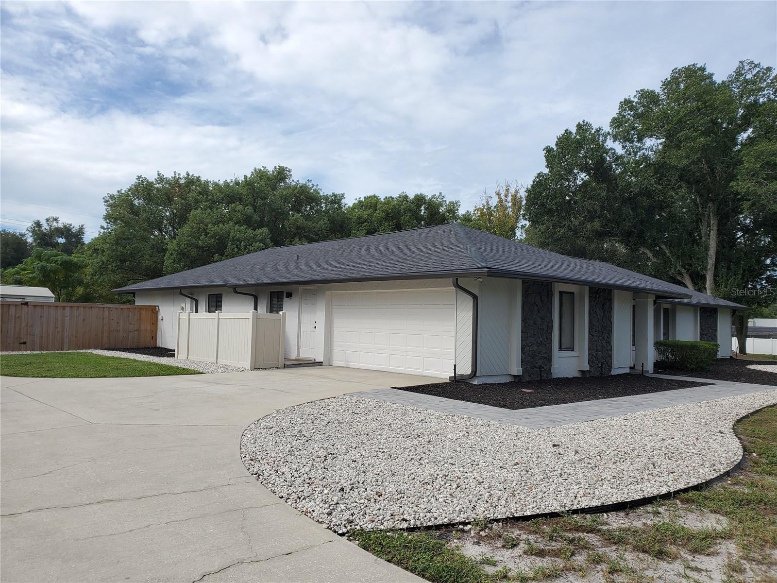 1890 CROWLEY CIR E