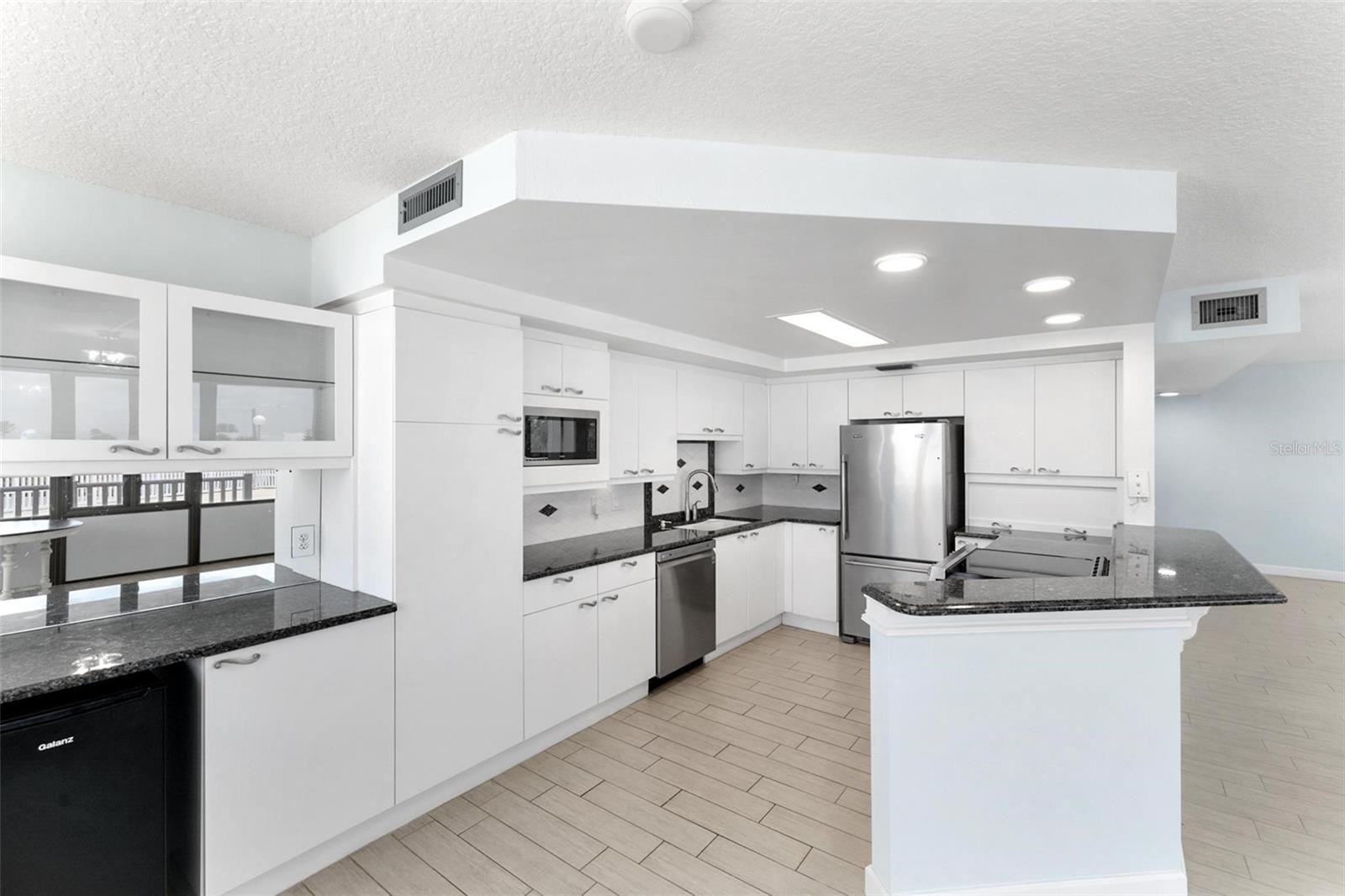 NAUTILUS CONDO - Residential