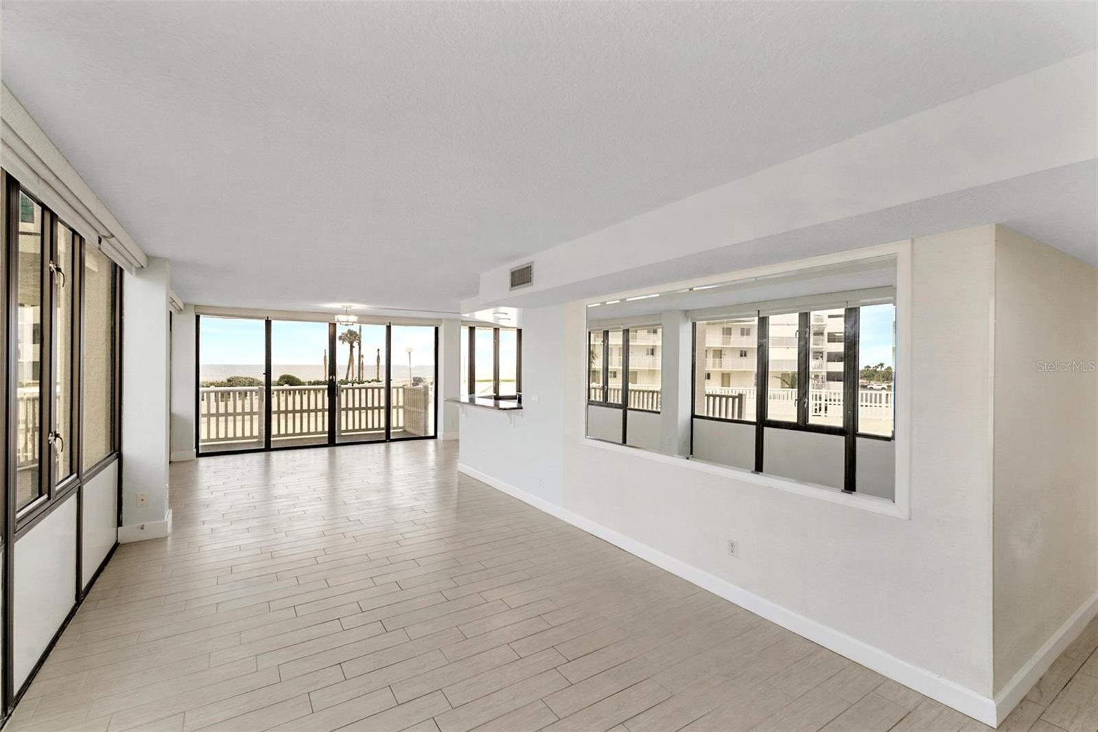 NAUTILUS CONDO - Residential