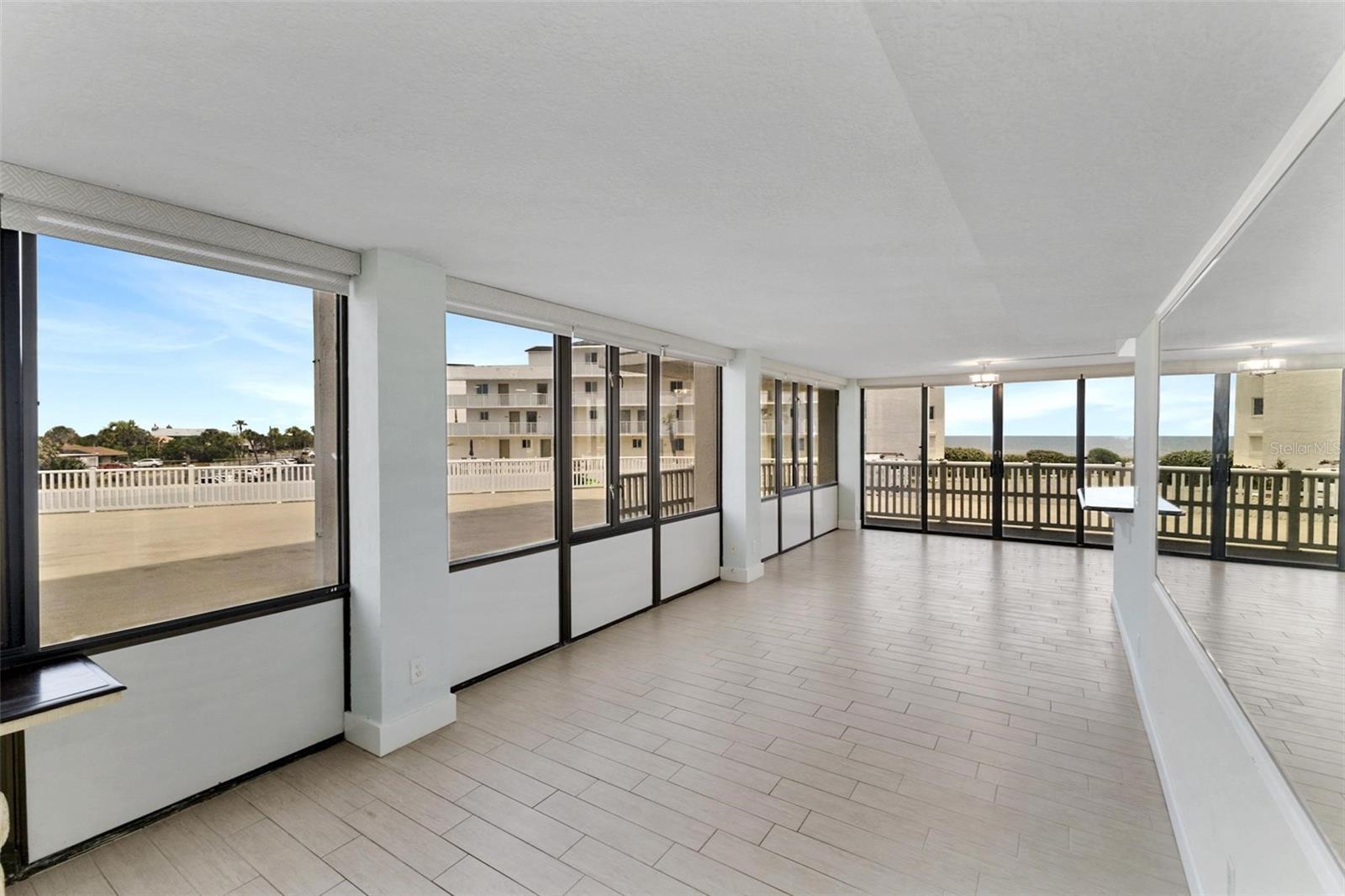 NAUTILUS CONDO - Residential