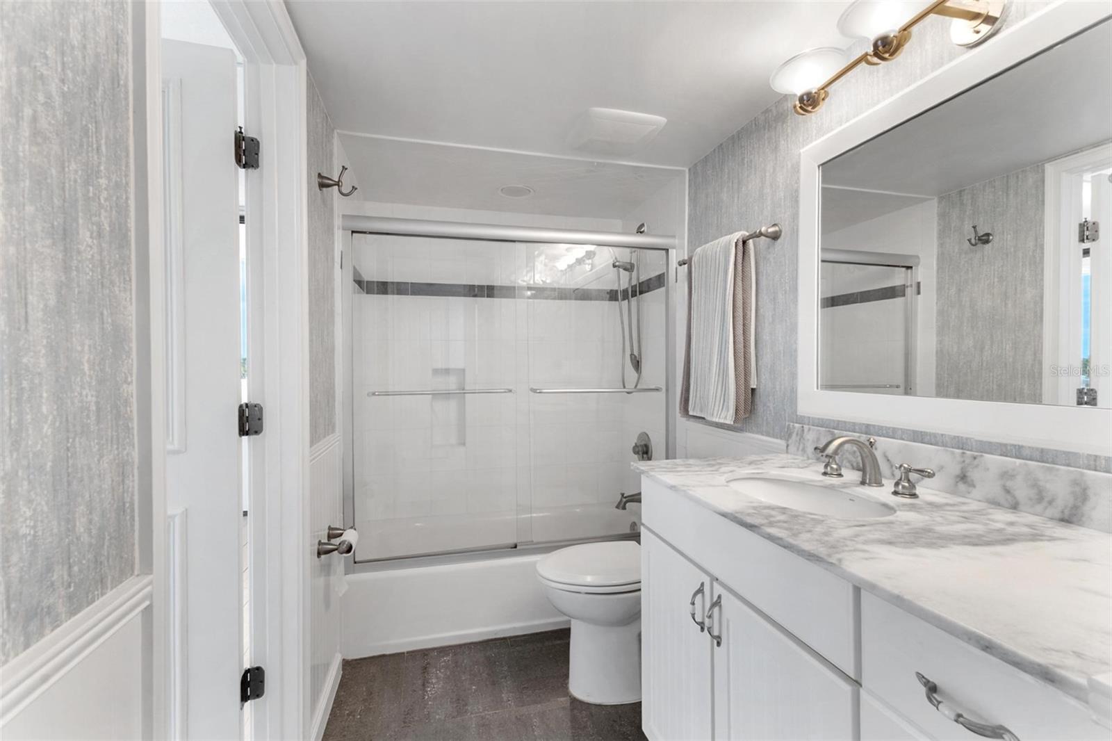 NAUTILUS CONDO - Residential