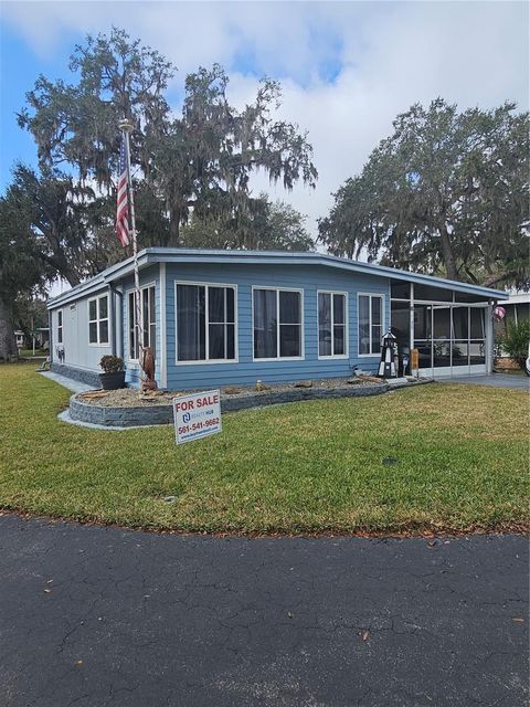 A home in FRUITLAND PARK