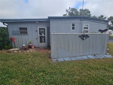 A home in FRUITLAND PARK