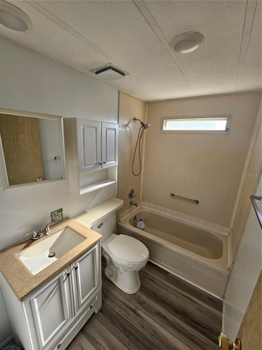 HARBOR OAKS HOMEOWNERS COOPERATIVE SUB - Residential