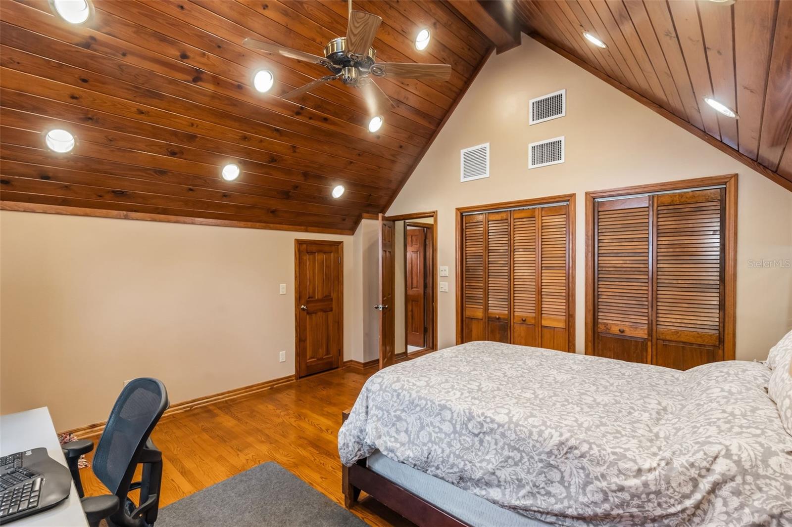 WHITNEY FARMS - Residential