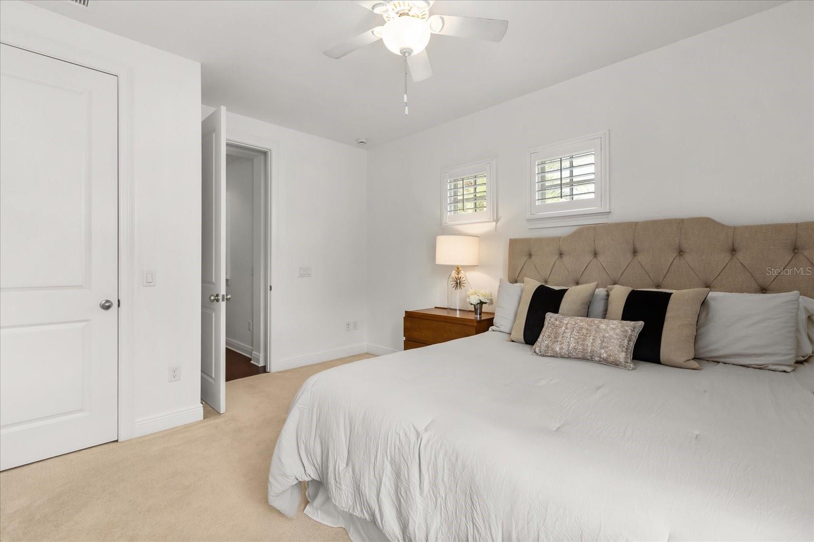FLORA PARK 2ND ADD - Residential