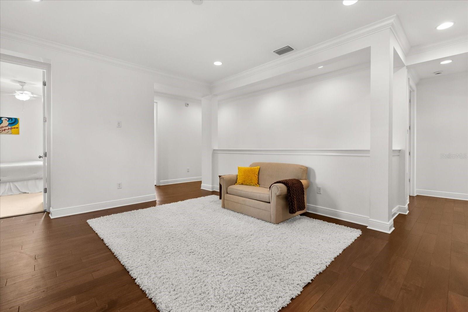 FLORA PARK 2ND ADD - Residential