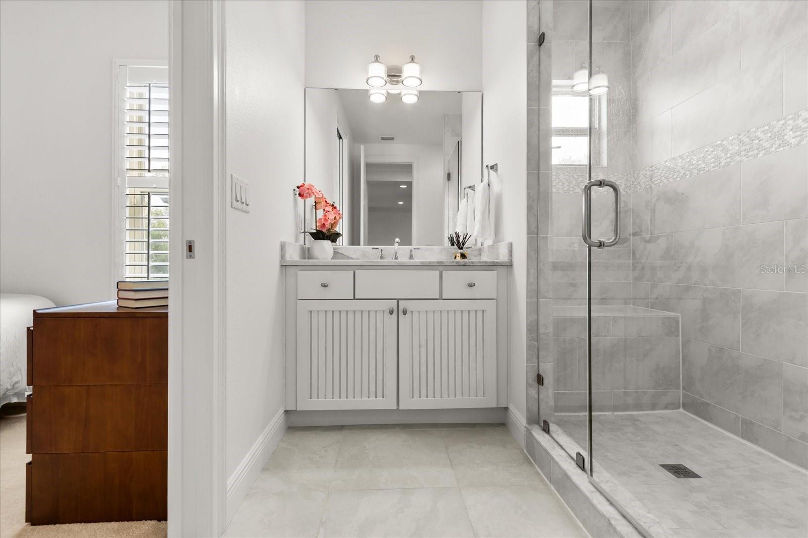 FLORA PARK 2ND ADD - Residential