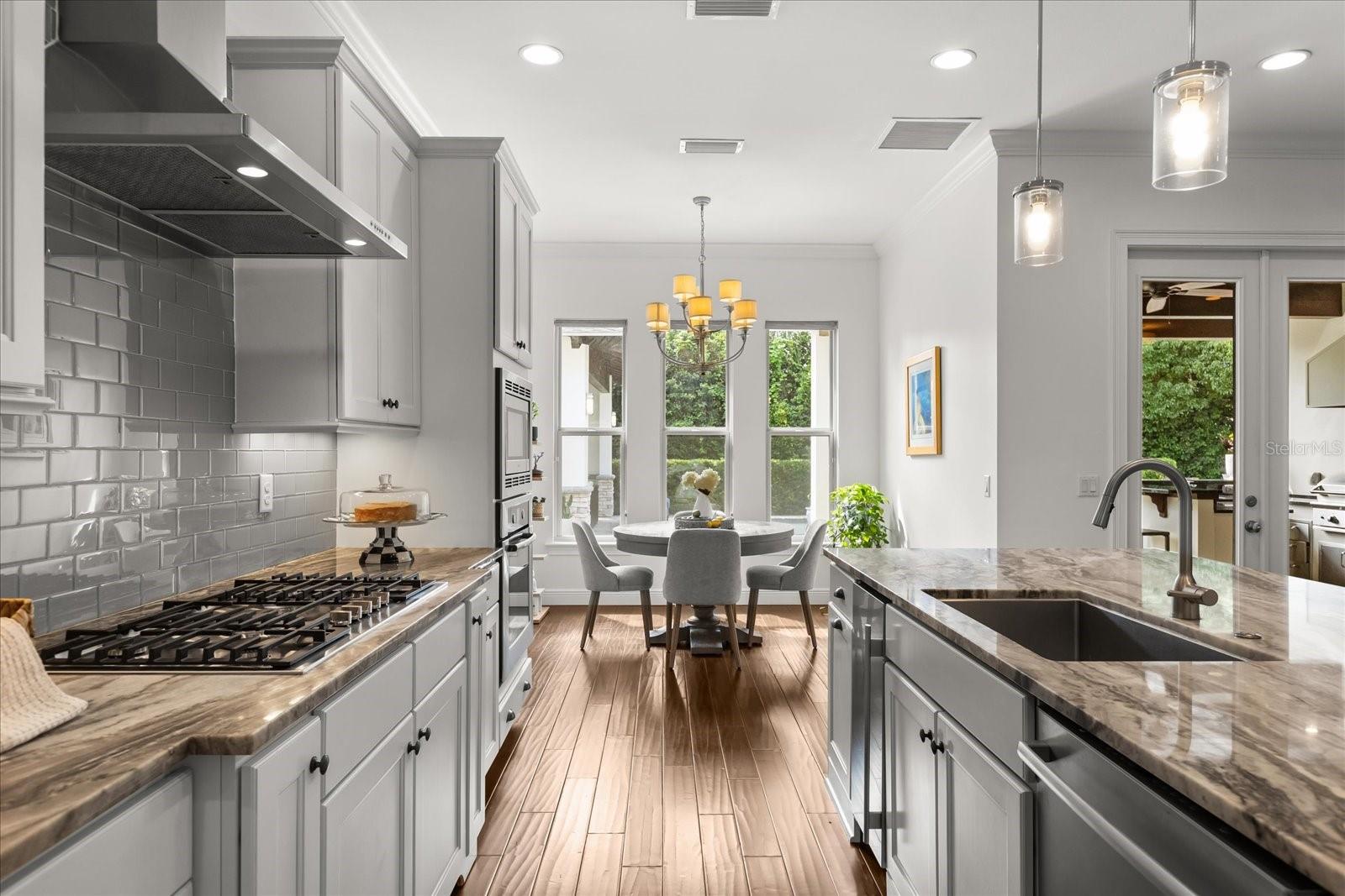 FLORA PARK 2ND ADD - Residential